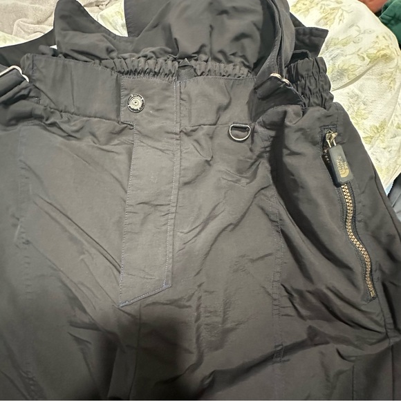 The North Face Thinsulation Snow Bib / overalls - Picture 5 of 8